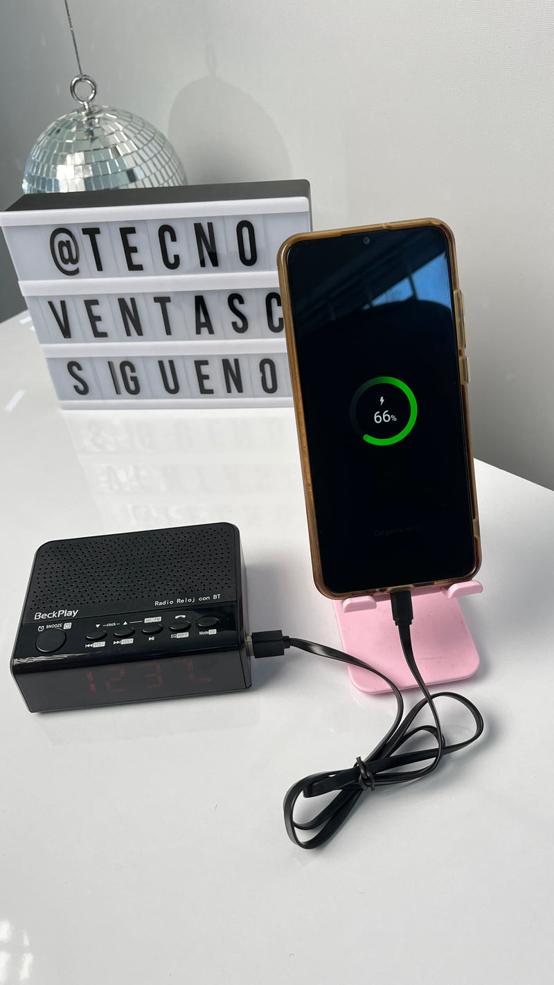 Radio reloj carga celulares, con batería recargable - Tecnoventas