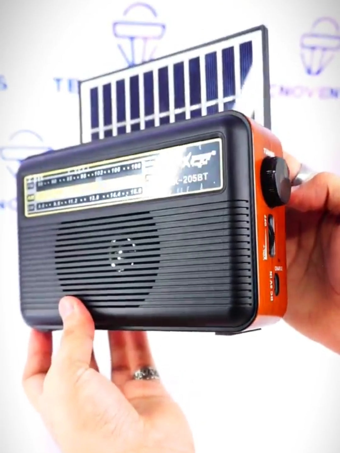 Radio Power Bank con Panel Solar AM/FM/SW/MP3/BLUETOOTH $99.900