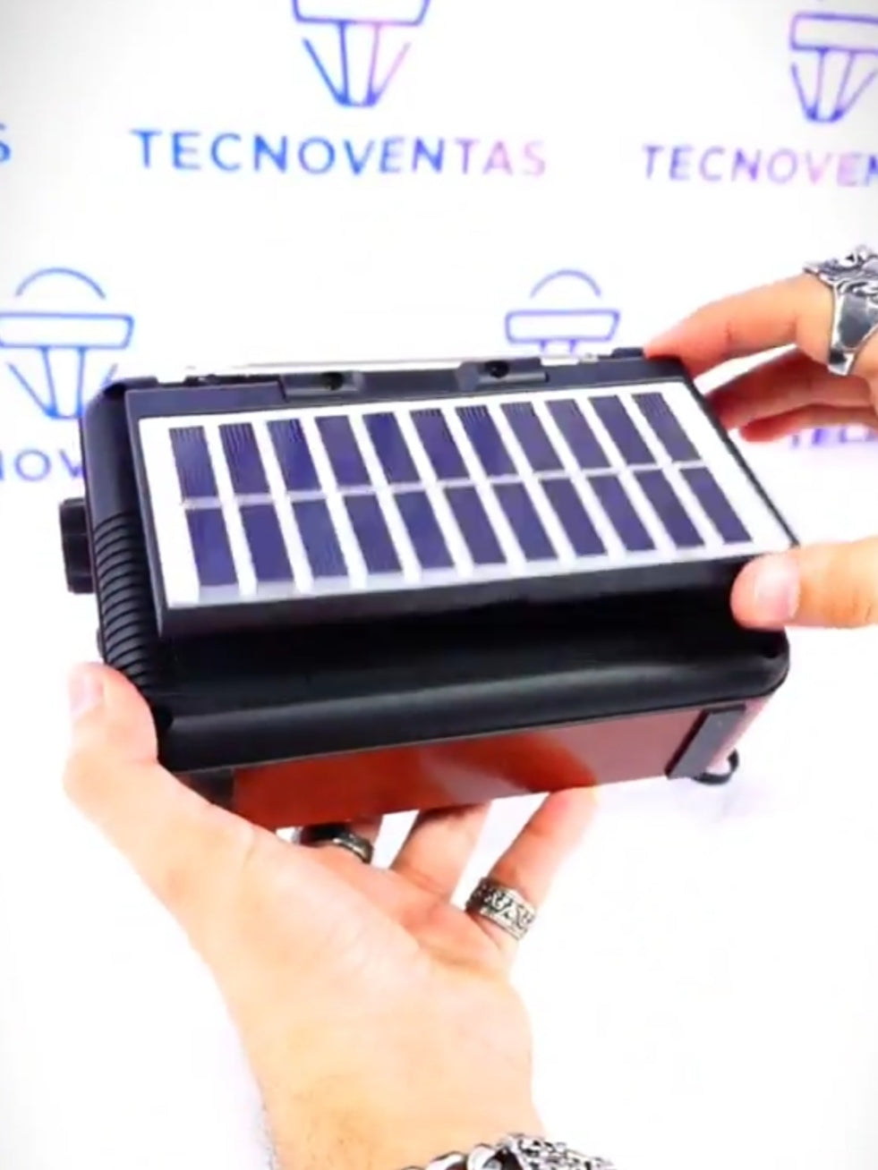 Radio Power Bank con Panel Solar AM/FM/SW/MP3/BLUETOOTH $99.900